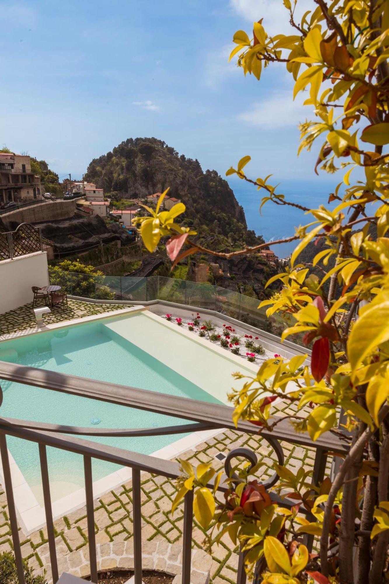 Palazzo San Giovanni Amalfi Coast สกาลา ภายนอก รูปภาพ