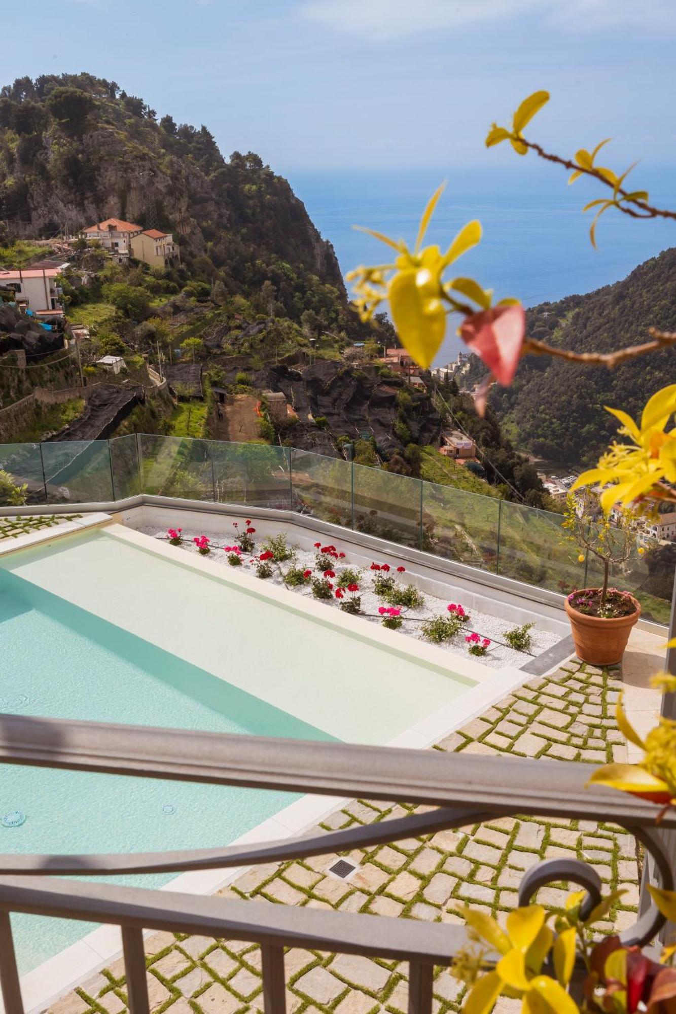 Palazzo San Giovanni Amalfi Coast สกาลา ภายนอก รูปภาพ