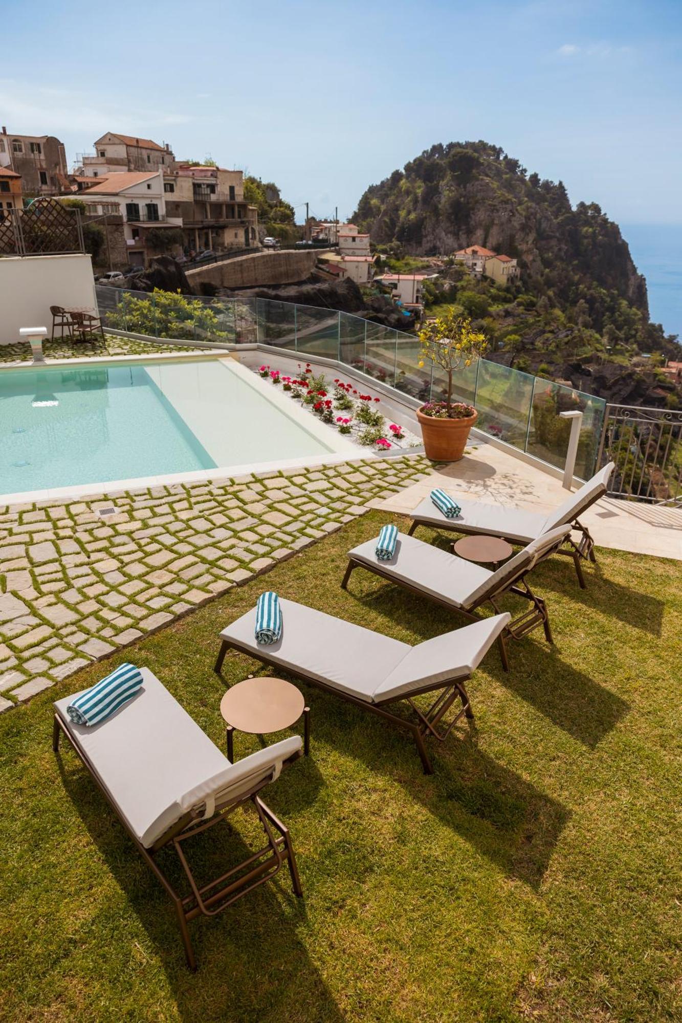 Palazzo San Giovanni Amalfi Coast สกาลา ภายนอก รูปภาพ